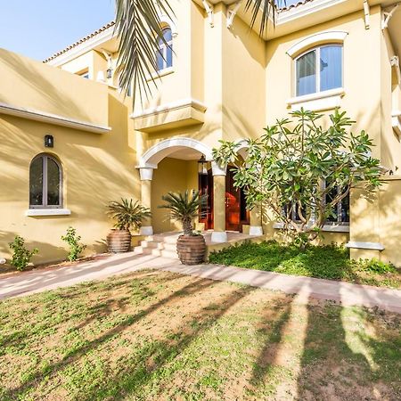 Chic 4Br Villa With Assistant Room And Private Pool On Palm Jumeirah By Deluxe Holiday Homes Dubaj Zewnętrze zdjęcie