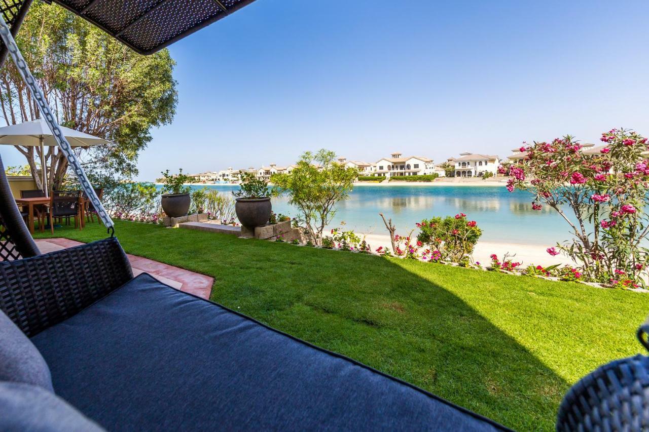 Chic 4Br Villa With Assistant Room And Private Pool On Palm Jumeirah By Deluxe Holiday Homes Dubaj Zewnętrze zdjęcie